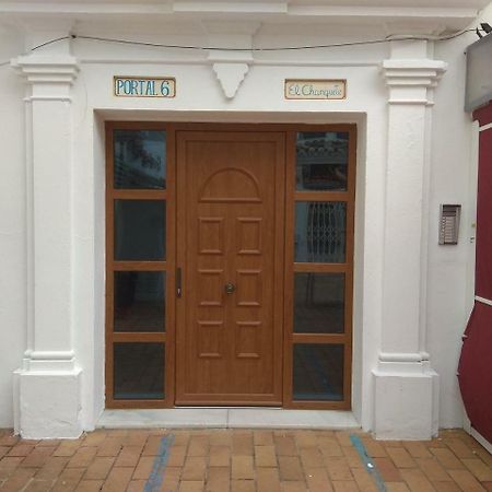 Duquesa Puerto Apartment มานิลบา ภายนอก รูปภาพ