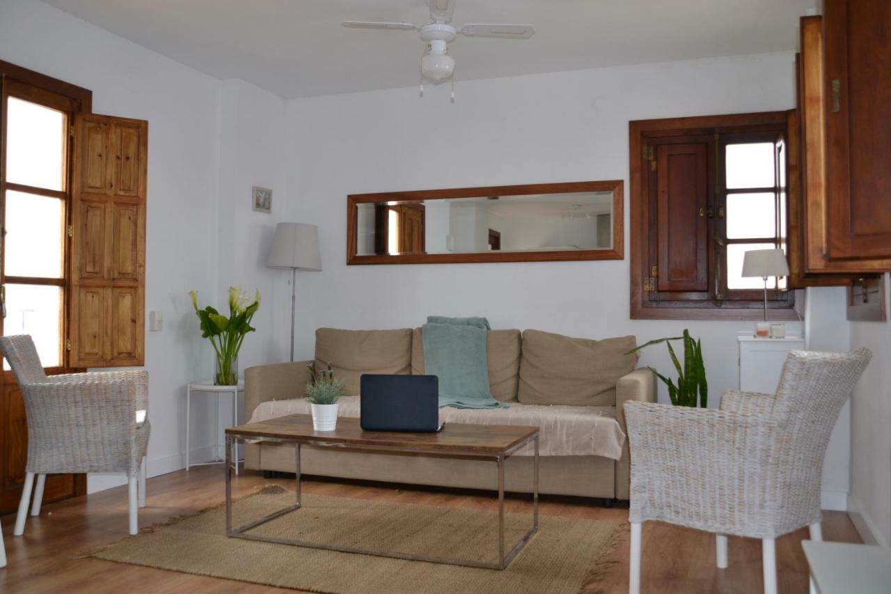 Duquesa Puerto Apartment มานิลบา ภายนอก รูปภาพ